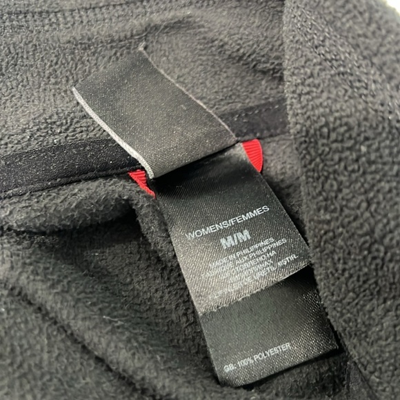 North Face 1/4 Zip - Picture 7 of 7